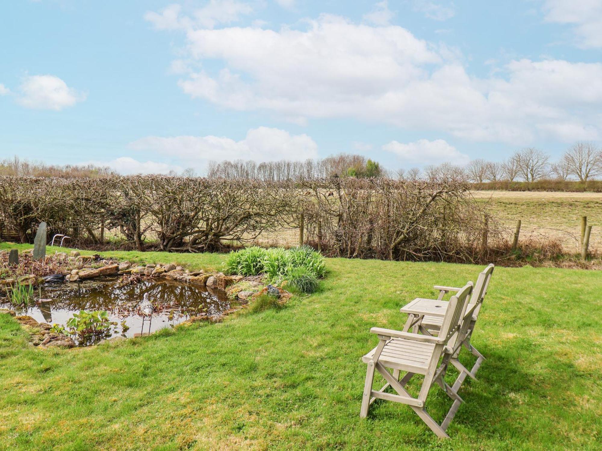 The Barn - Poplar Farm Villa - York — Photos 3